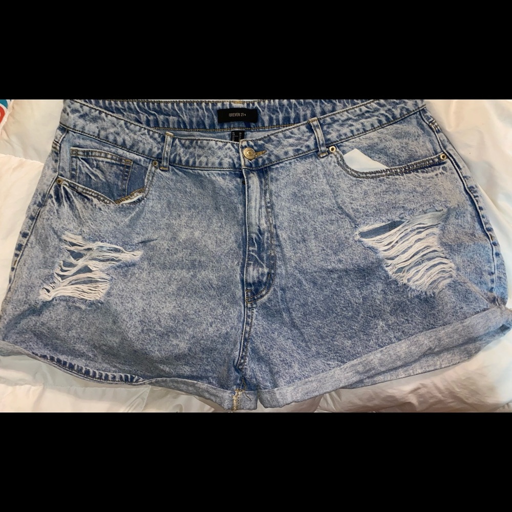 Forever 21 denim shorts size 20